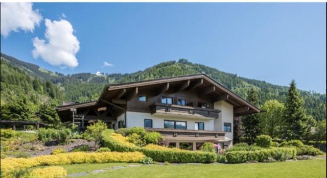 Апартаменты Haus Wenger Mountain View & Swimming Pool Капрун Экстерьер фото
