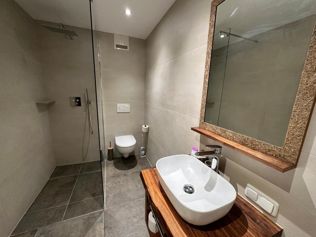 Апартаменты Haus Wenger Mountain View & Swimming Pool Капрун Экстерьер фото